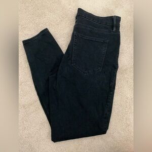 Good American Good Legs Crop Jeans